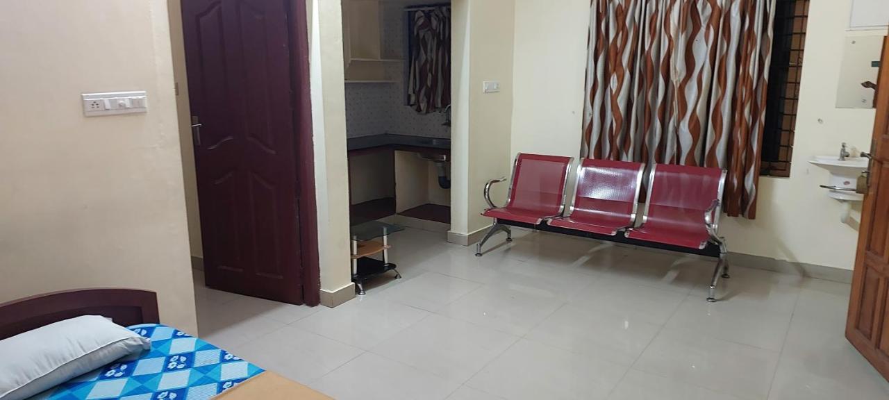 Guruvayur Adithya Экстерьер фото
